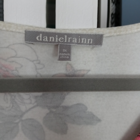 3/4 sleeve Embroidered Peasant Top - Picture 2 of 5